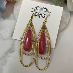 Gold and Pink Dangle Earrings - handmade – pink quartz/gold plated